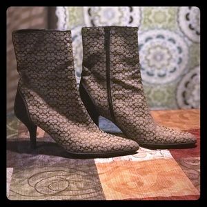 Coach boots size 7 1/2
